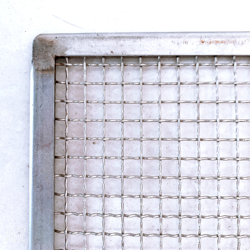 Crimped wire mesh